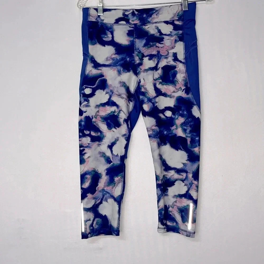 3 for $13 Women’s medium C9 Champion workout capri leggings back pocket gym run